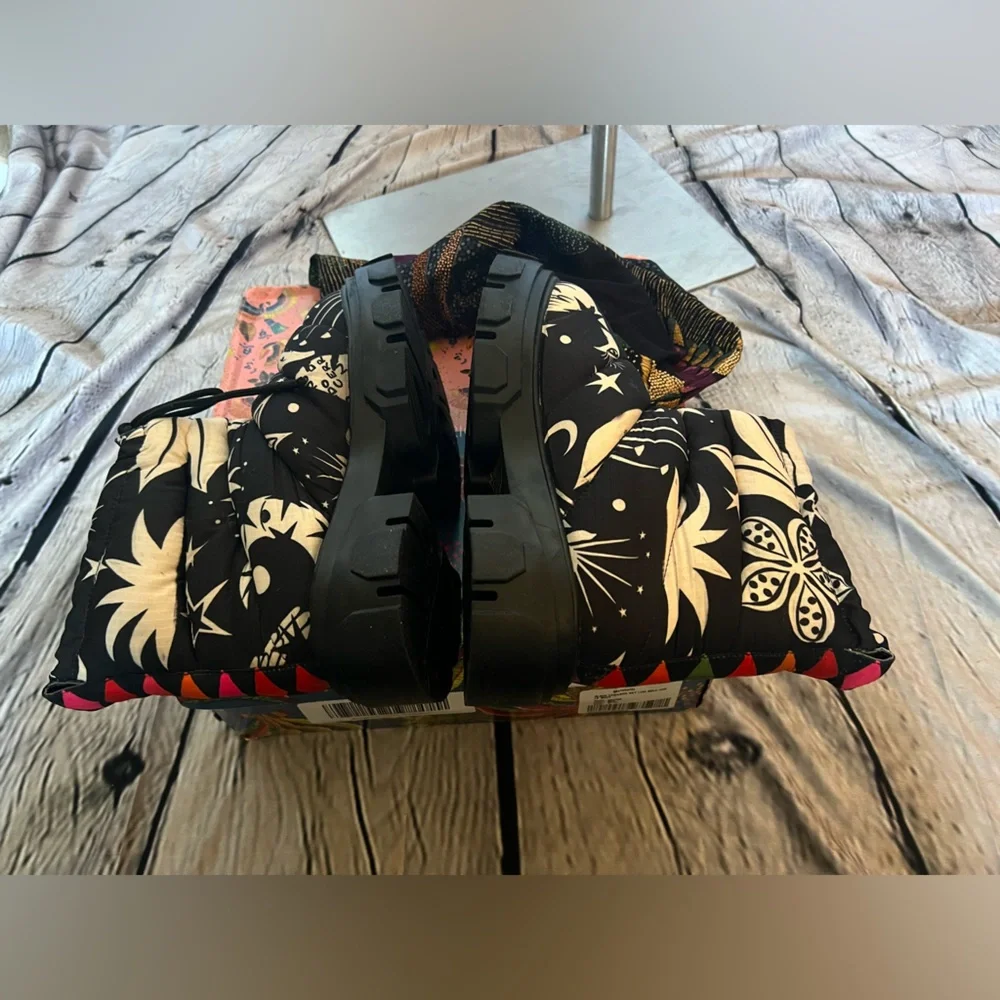 FARM Rio LUG SOLE PUFFER BOOTIE IN CERRADO SKY BLACK